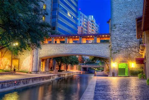 Mandalay Canal Walk at Las Colinas .